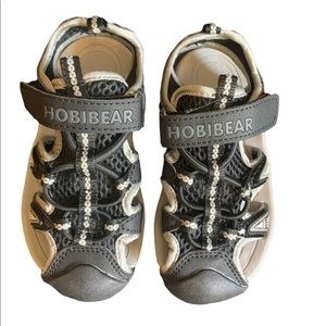NWOT Little Kid HOBIBEAR Sport Water Sandals Size 1.5 Black and Gray
